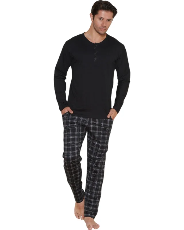 Women's gradient - colored lingerie for a unique effectMen's Winter Plaid Sleep Set