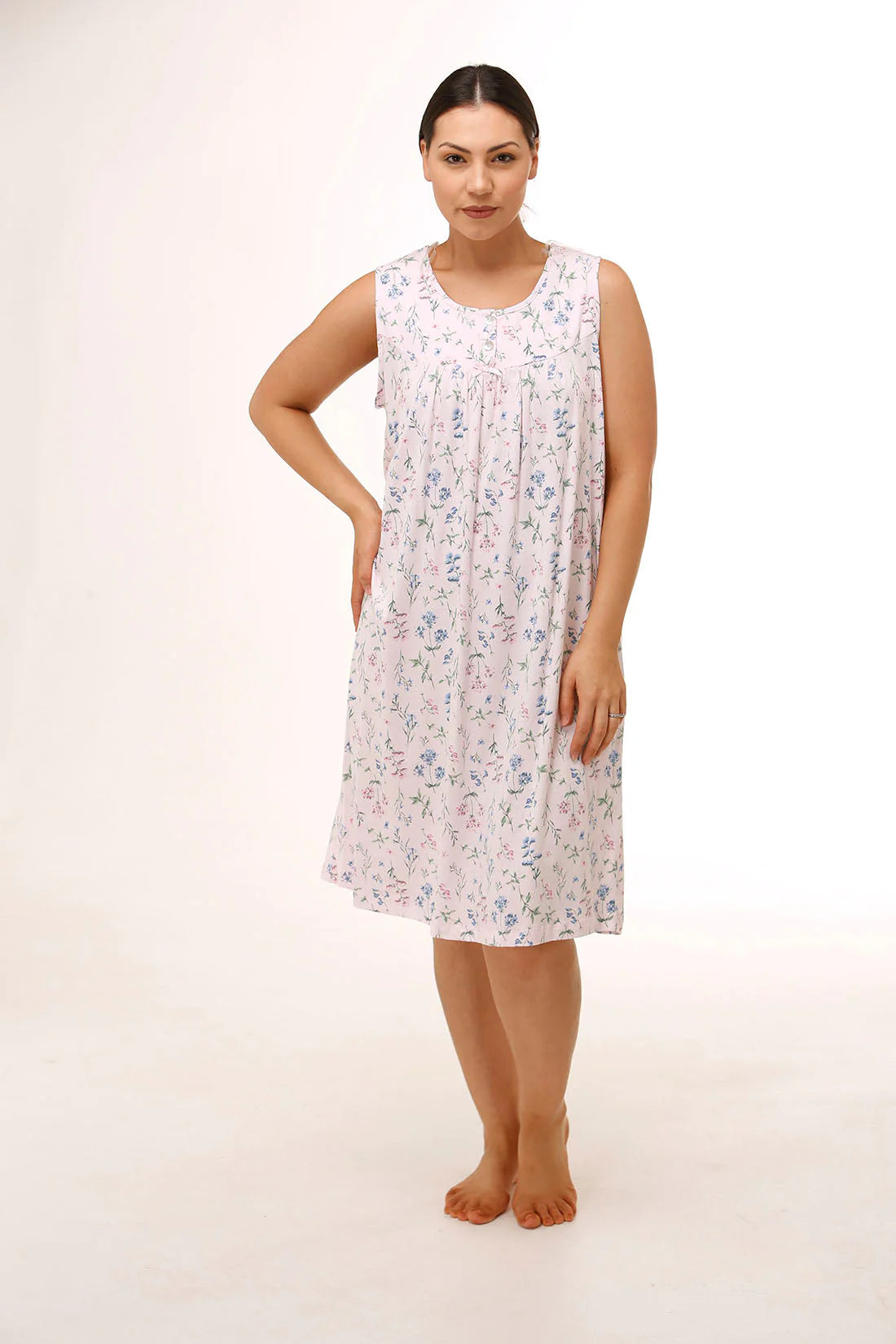 Women's gradient - colored lingerie for a unique effectSleeveless Meadow Nightie