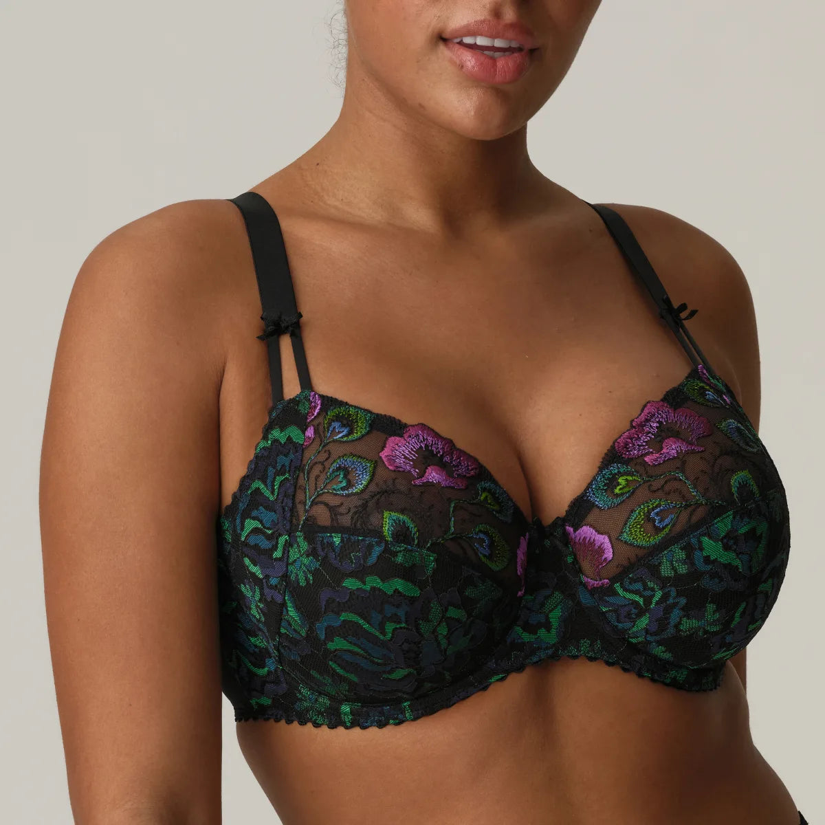 Women's microfiber lingerie for a lightweight optionSan Angel Full Cup Bra