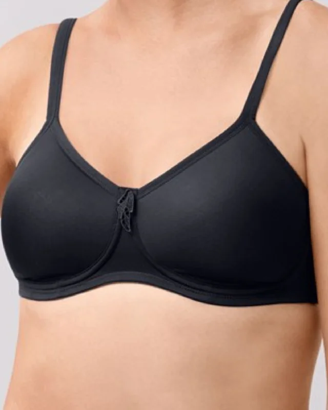 Bra with a built - in underwire for enhanced support​ Amoena Lara Non-Wired Padded Mastectomy Bra - 0675 - Black