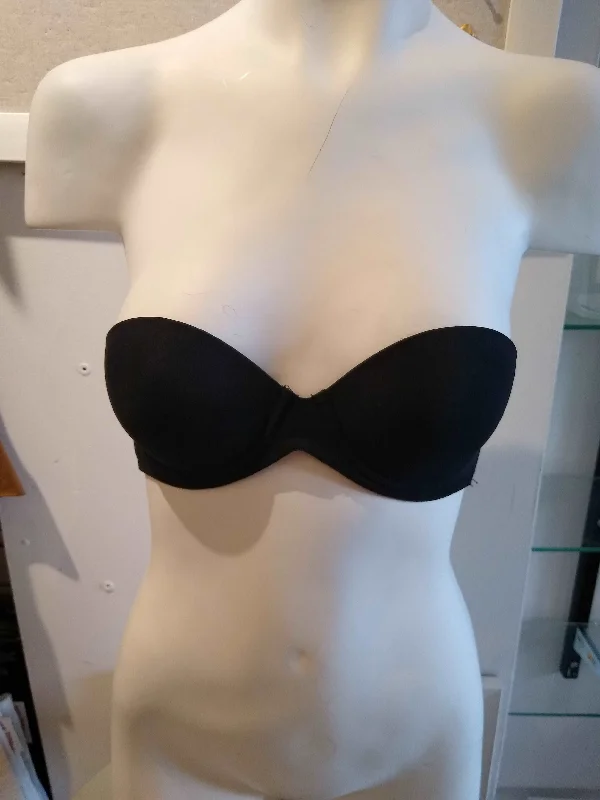 Bra with underbust support for better breast lift​ ASSORTED PUSH-UP STRAPLESS BRAS
