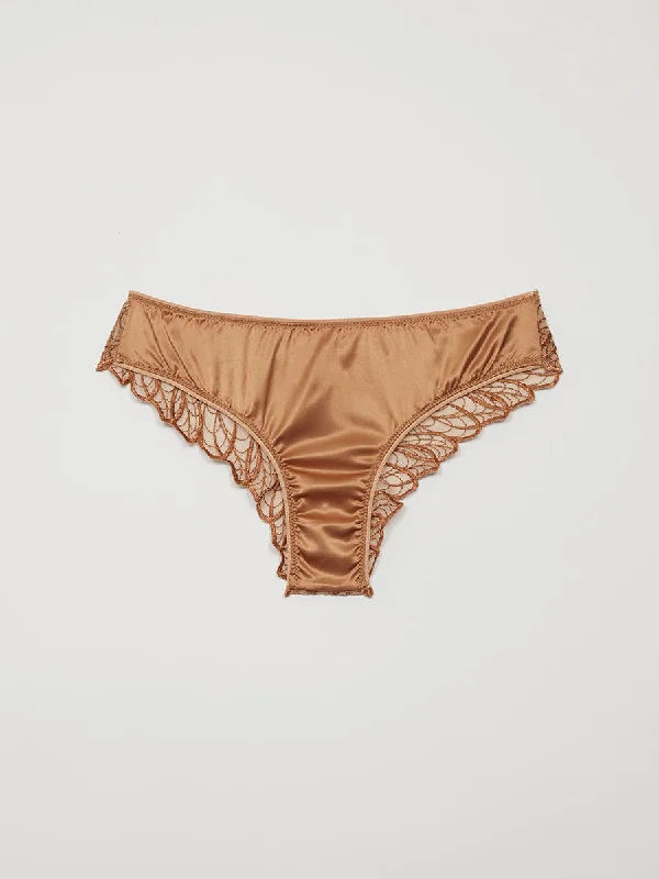 Bra with a lace - trim for an elegant and delicate touch​ Luce