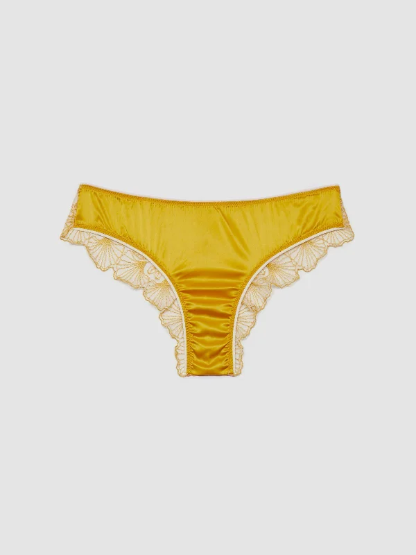Bra with a plus - size front - closure for easy access​ Luce