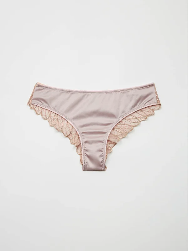 Unpadded bras for a natural and lightweight feel​ Luce