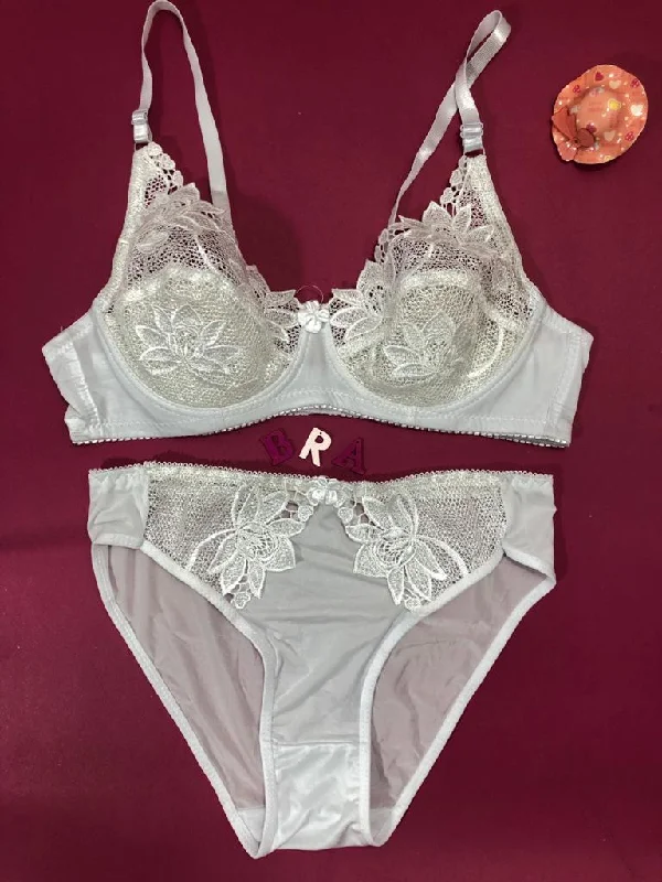 Women's bras with a contoured cup designCopy of Laleli Net Bra Panty Set 2020 Beige BRIDAL BRA PANTY SETS - NON PADDED NON WIRED BRA PANTY SET Women's bras with a contoured cup designCopy of Laleli Net Bra Panty Set 2020 Beige BRIDAL BRA PANTY SETS - NON PADDED NON WIRED BRA PANTY SET