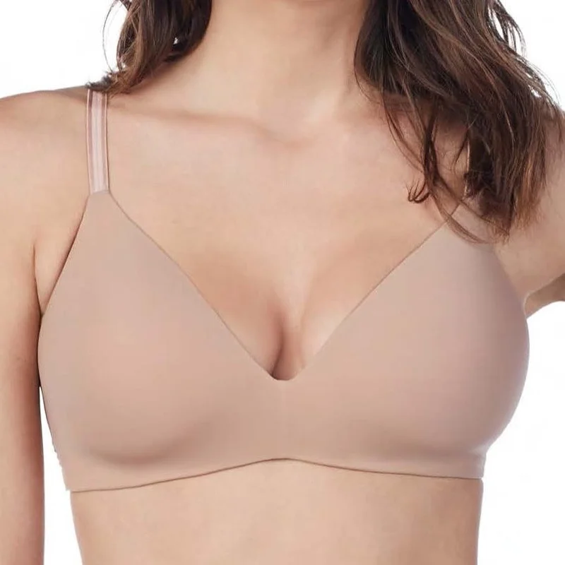 Bra with a bandeau style for a strapless and sleek look​ LE MYSTERE SECOND SKIN WIRELESS BRA 9221