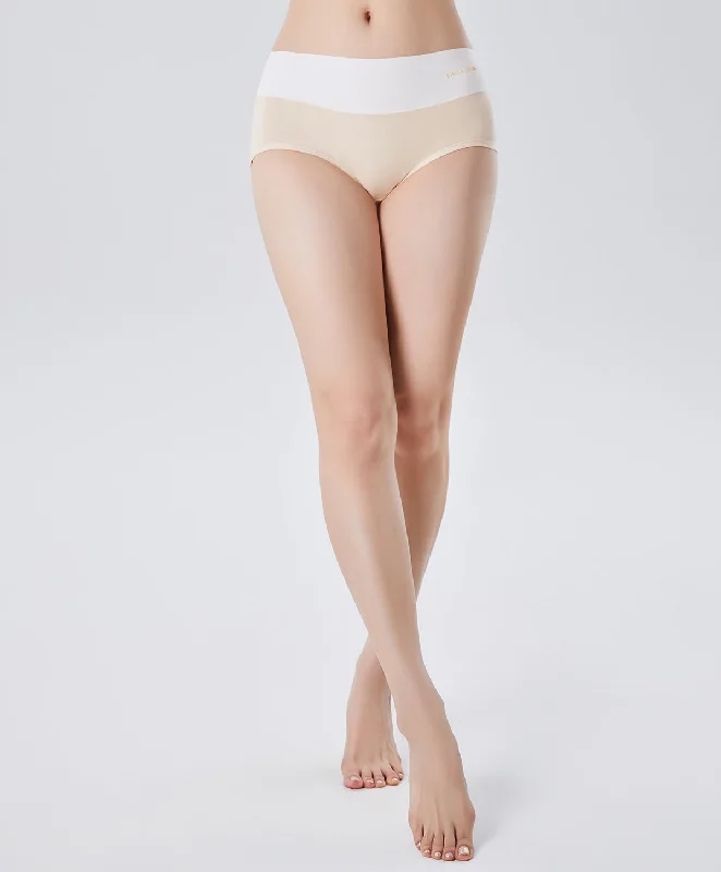 Bra with a polyester - lined cup for durability and moisture - wicking Logo Midi Panty Bra with a polyester - lined cup for durability and moisture - wicking Logo Midi Panty