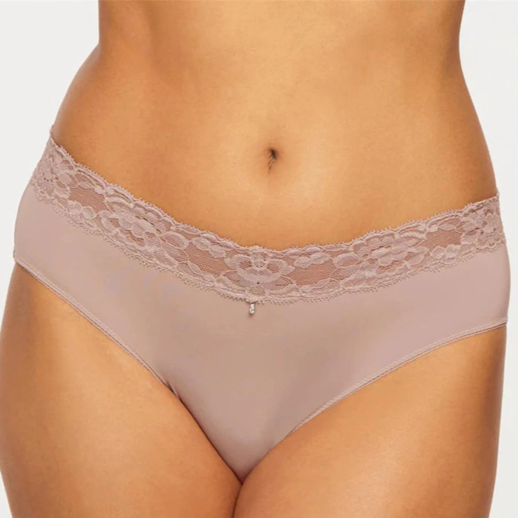 Bra with a plus - size adjustable strap for added comfort​ Essentials Brief 9004 - Moonshell