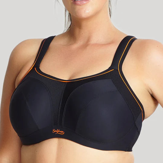 Bra with a seamless cup for a smooth silhouette SCULPTRESSE 9441 NON PADDED UNDERWIRE SPORTS BRA Bra with a seamless cup for a smooth silhouette SCULPTRESSE 9441 NON PADDED UNDERWIRE SPORTS BRA