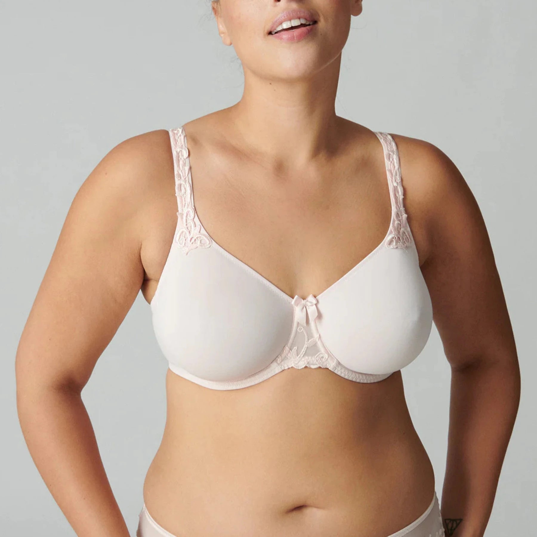 Bra with a plus - size front - closure for easy access​ Andora Minimizer Bra 131382 - Blush