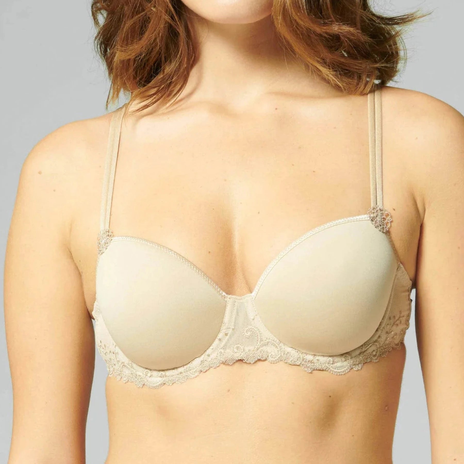Bra with side - support panels to prevent spillage​ Delice 3D Molded Bra 12X343 - Nude