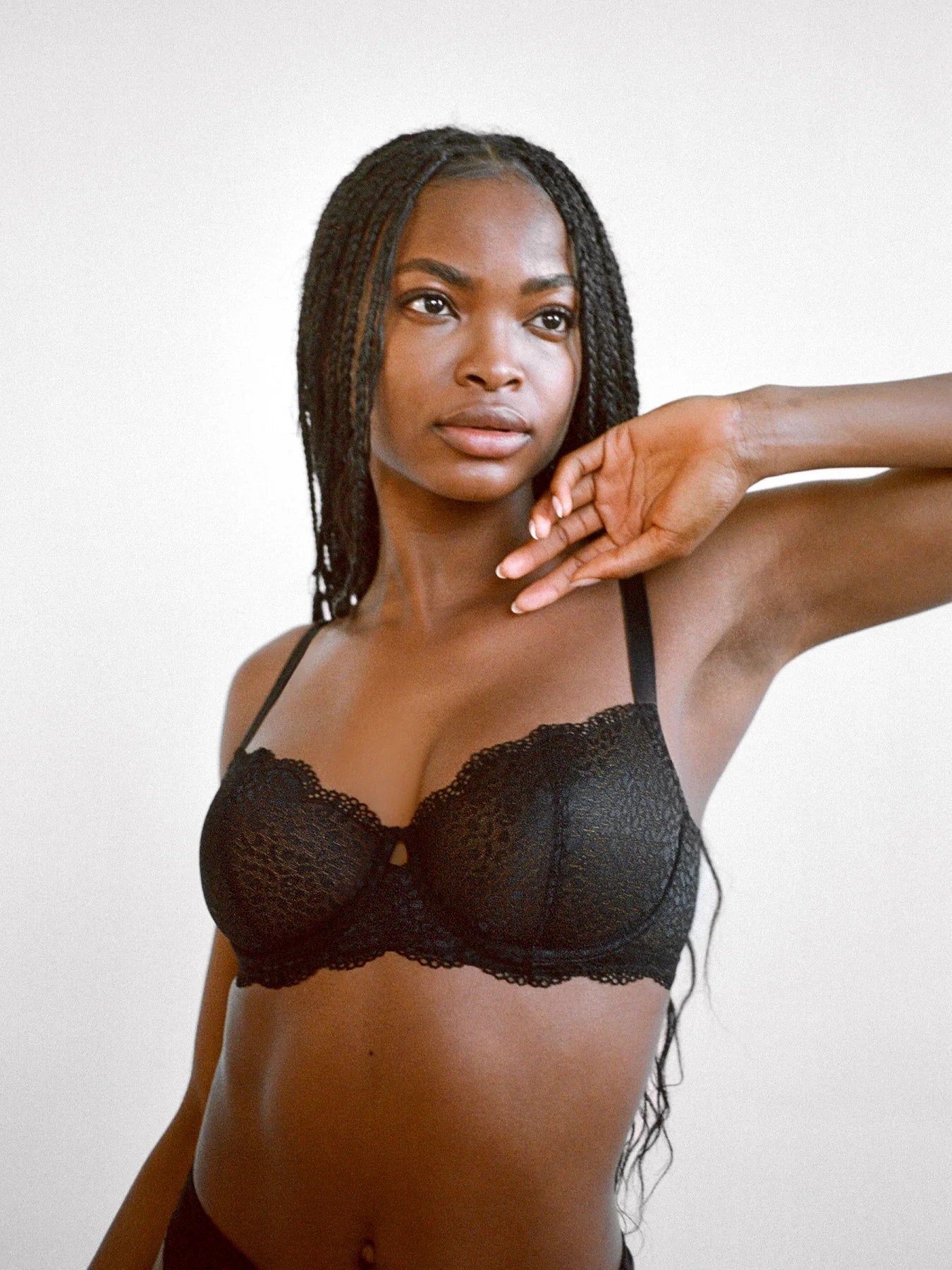 Bra with a contour memory foam cup for a natural look​ SKARLETT BLUE 336221 ROUSE LACE BALCONNETE BRA